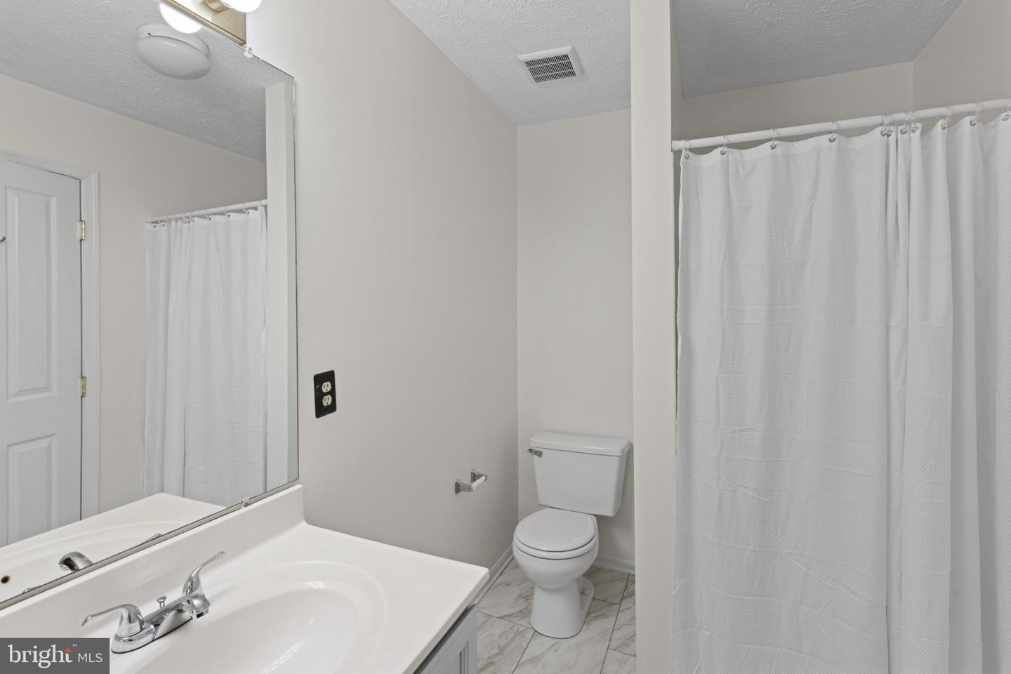 Crofton, Maryland, 21114, United States, 3 Bedrooms Bedrooms, ,4 BathroomsBathrooms,Residential,For Sale,1989271