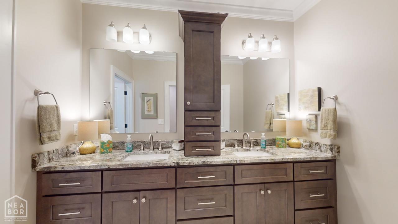 Jonesboro, Arkansas, 72405, United States, 5 Bedrooms Bedrooms, ,5 BathroomsBathrooms,Residential,For Sale,1983308