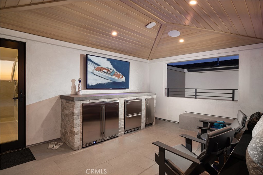 Corona del Mar, California, 92625, United States, 3 Bedrooms Bedrooms, ,4 BathroomsBathrooms,Residential,For Sale,1837053