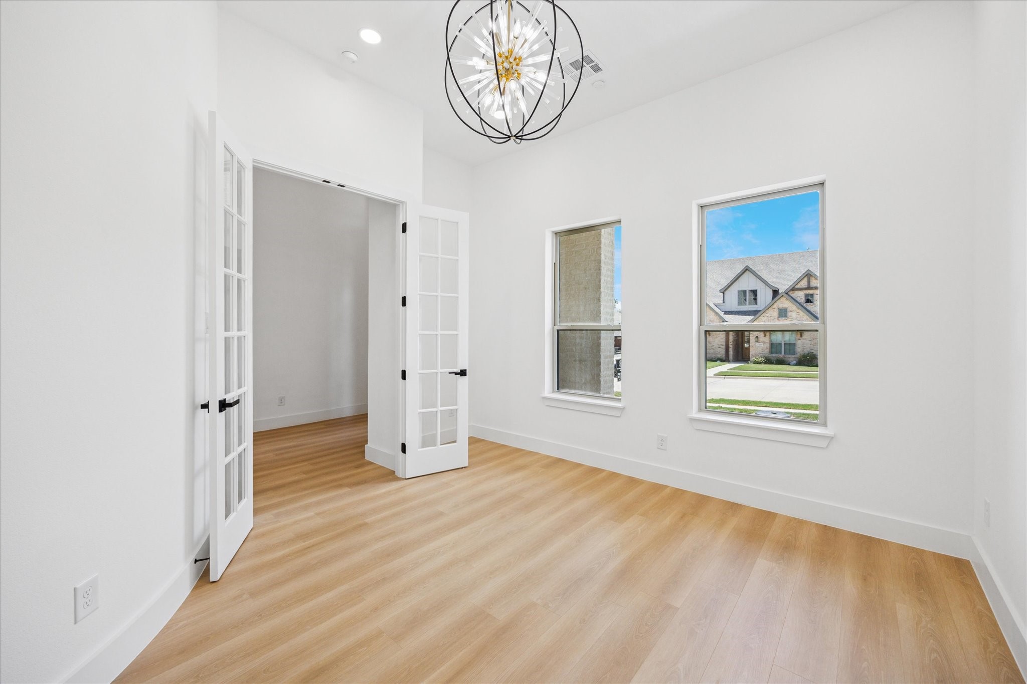 North Richland Hills, Texas, 76182, United States, 5 Bedrooms Bedrooms, ,5 BathroomsBathrooms,Residential,For Sale,1896745