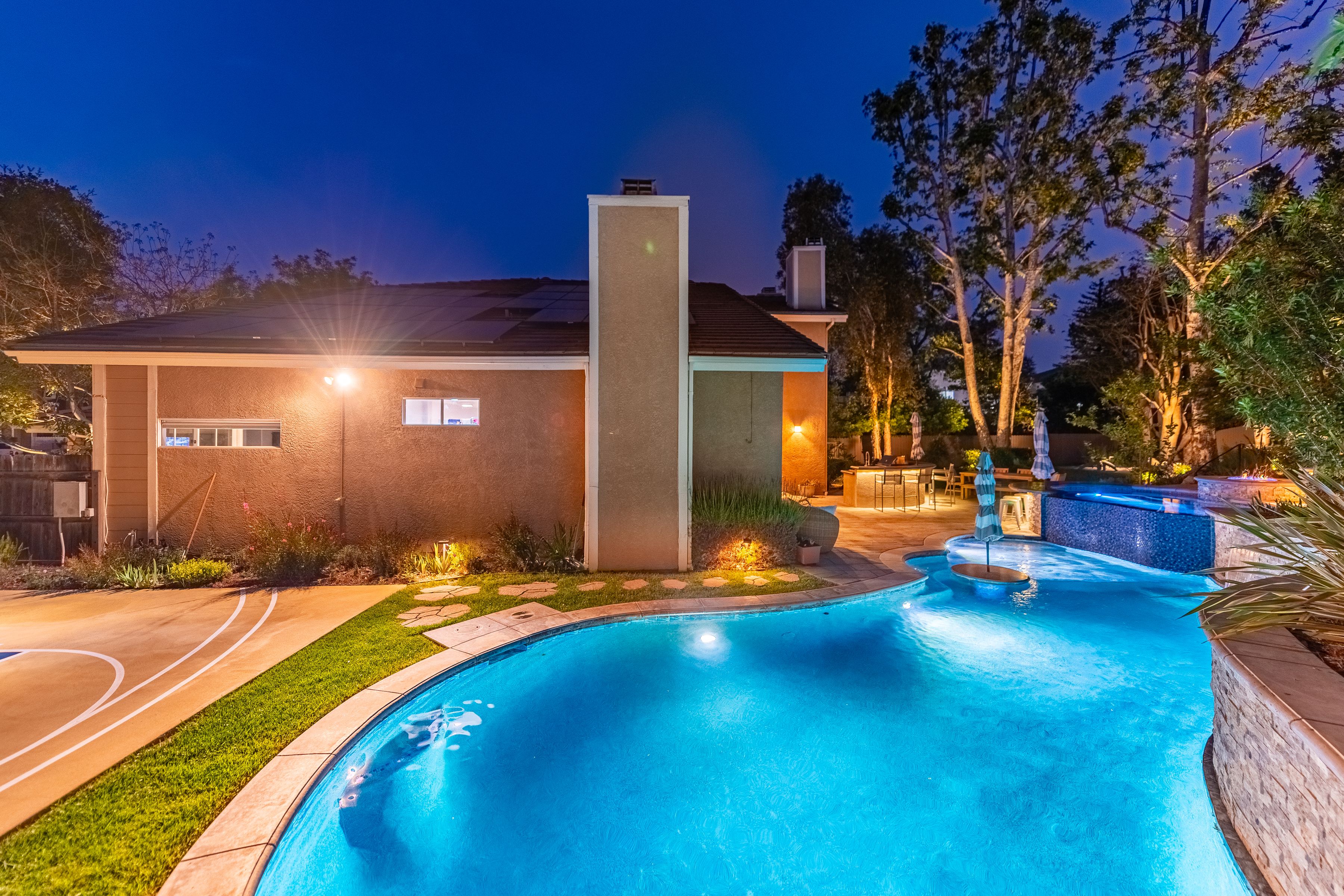  8 Faculty Court, Thousand Oaks - 物件實景