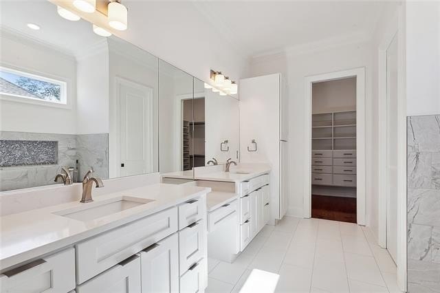 New Orleans, Louisiana, 70124, United States, 4 Bedrooms Bedrooms, ,4 BathroomsBathrooms,Residential,For Sale,2005870