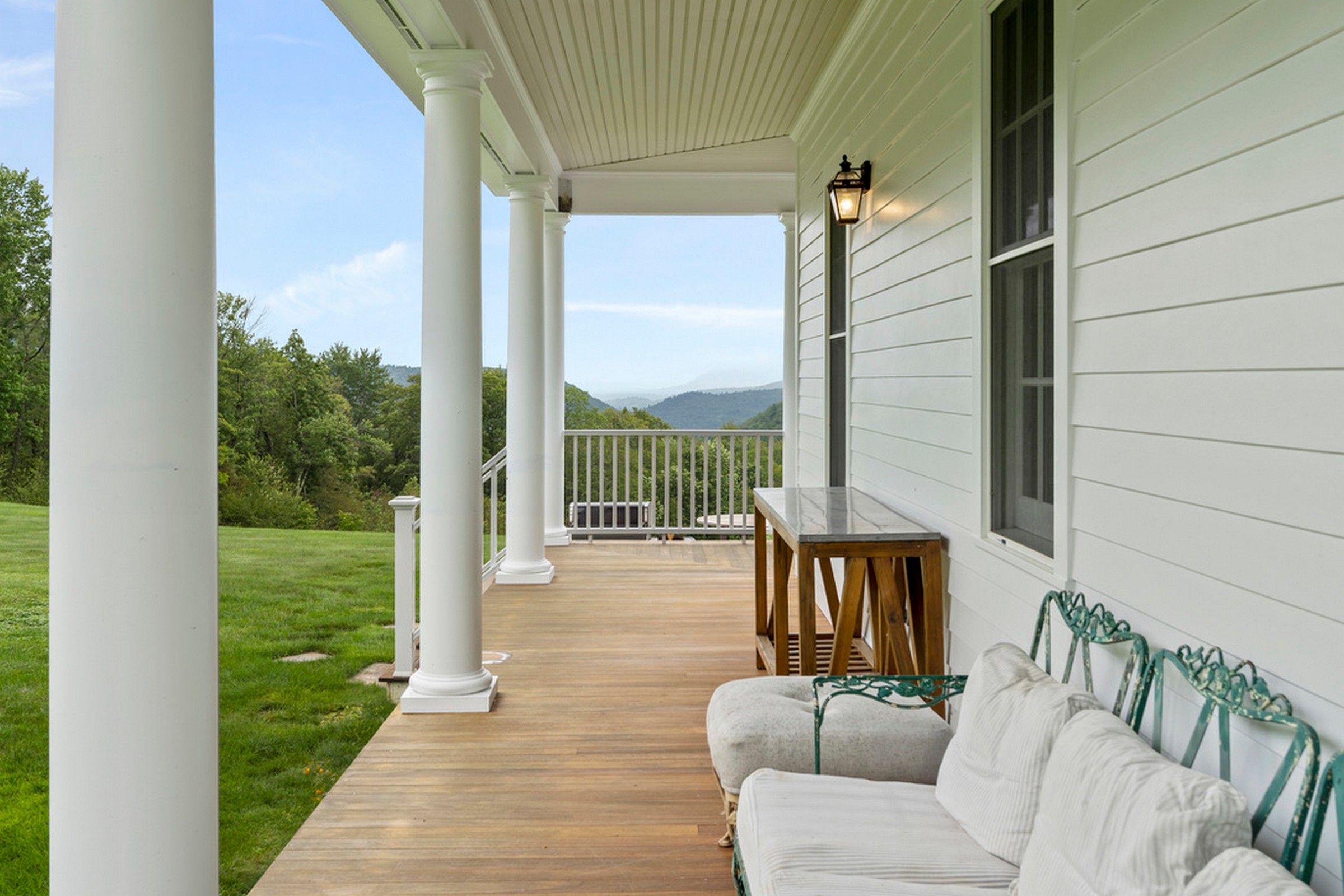  Classic Modern Farmhouse with Incredible Views - 物件實景