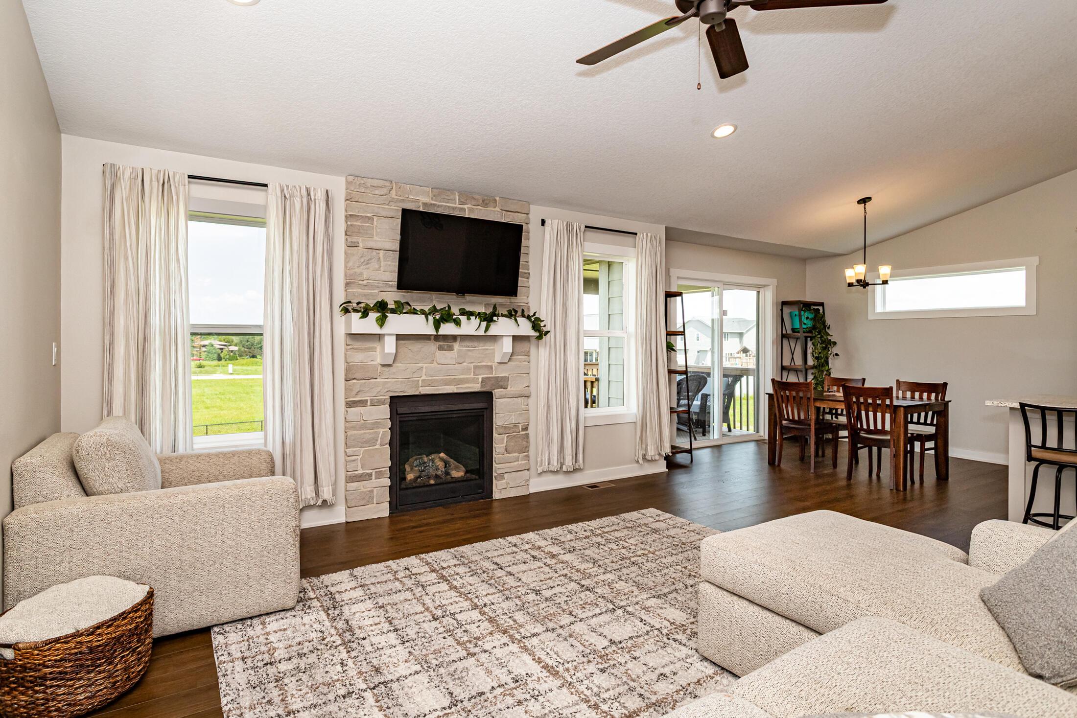 Huxley, Iowa, 50124, United States, 4 Bedrooms Bedrooms, ,3 BathroomsBathrooms,Residential,For Sale,1980577