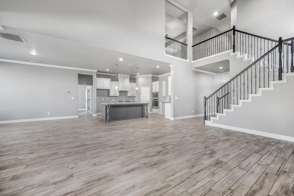 Midland, Texas, 79705, United States, 5 Bedrooms Bedrooms, ,5 BathroomsBathrooms,Residential,For Sale,1998422