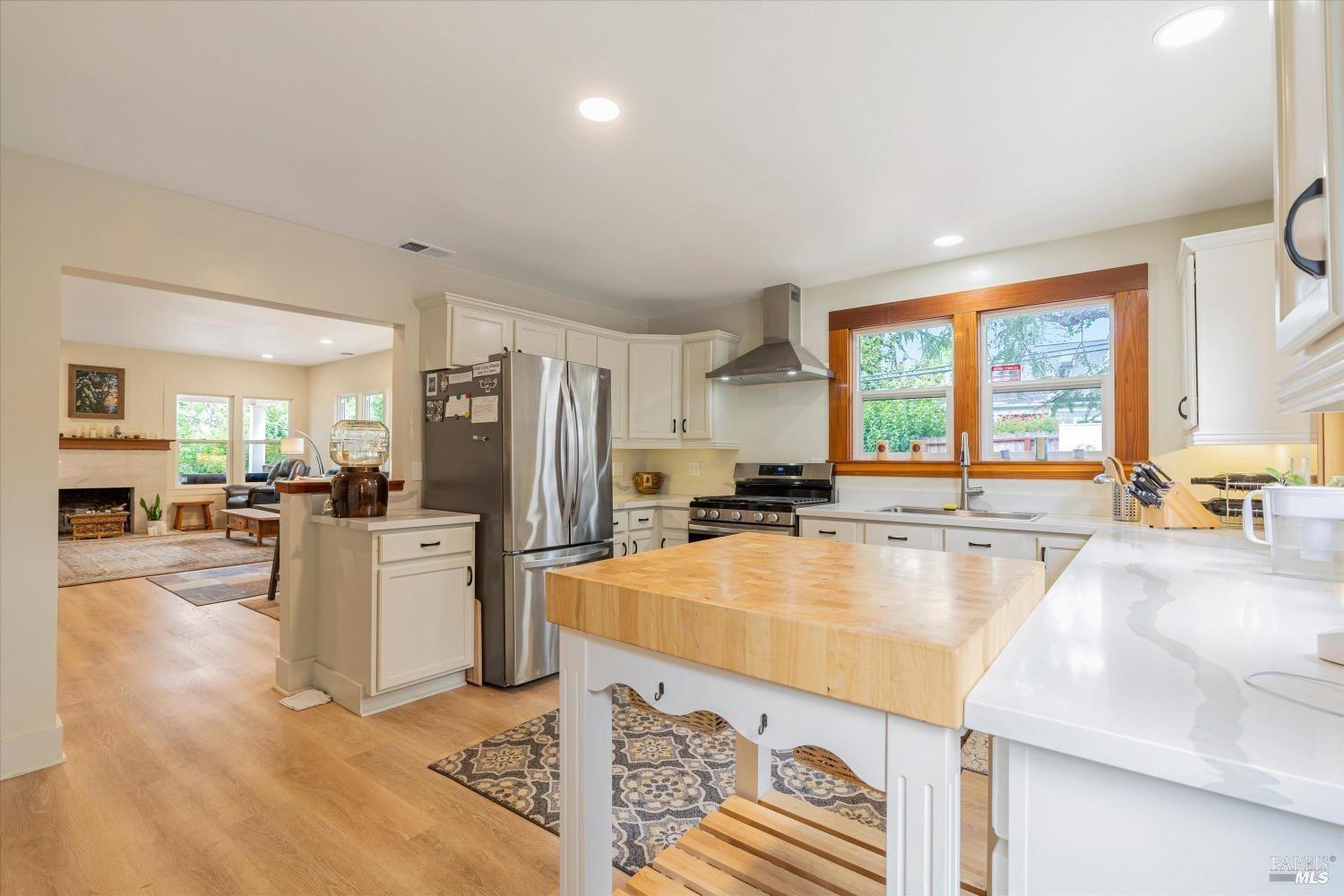 Graton, California, 95444, United States, 5 Bedrooms Bedrooms, ,3 BathroomsBathrooms,Residential,For Sale,1794474