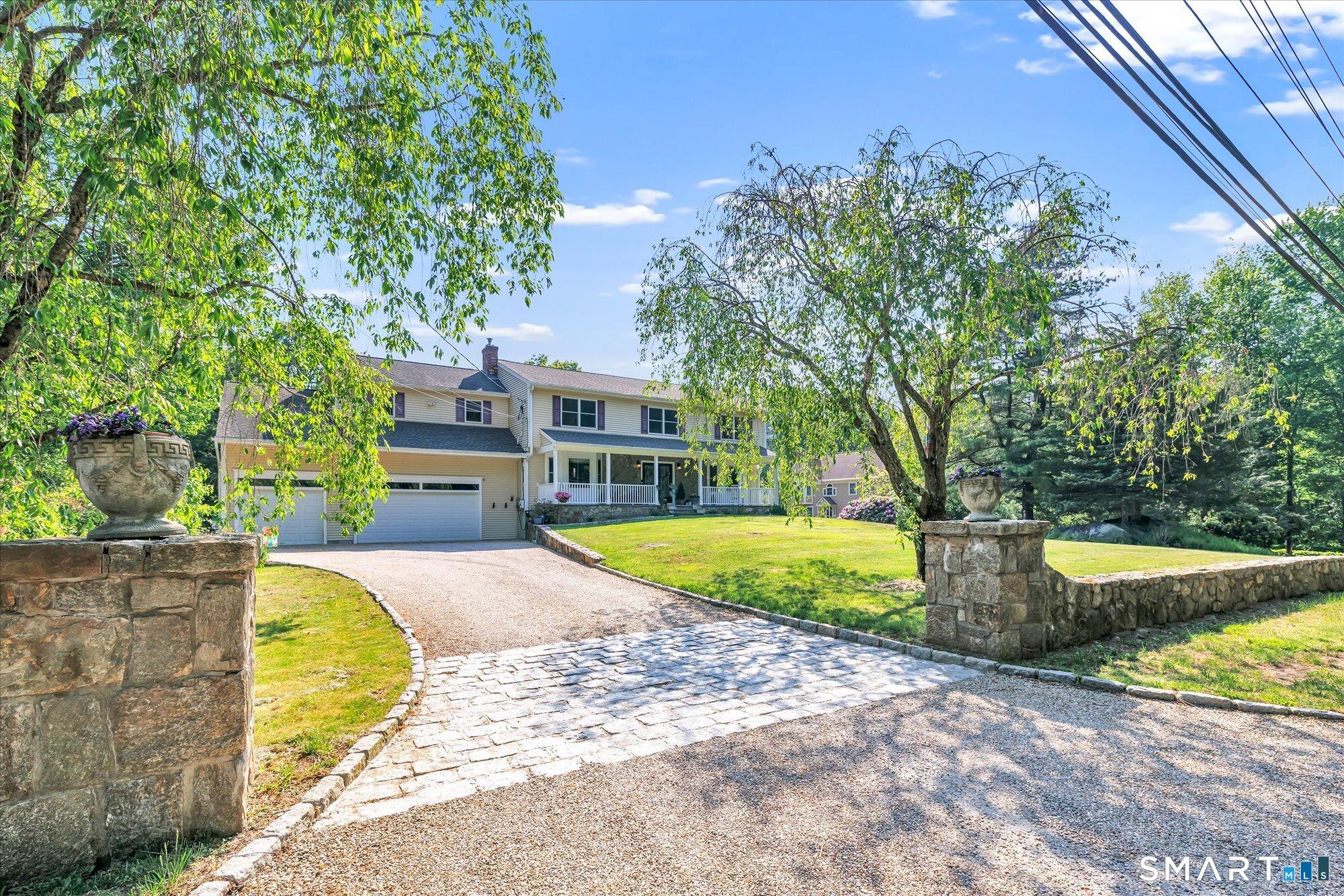 Shelton, Connecticut, 06484, United States, 4 Bedrooms Bedrooms, ,4 BathroomsBathrooms,Residential,For Sale,2049077