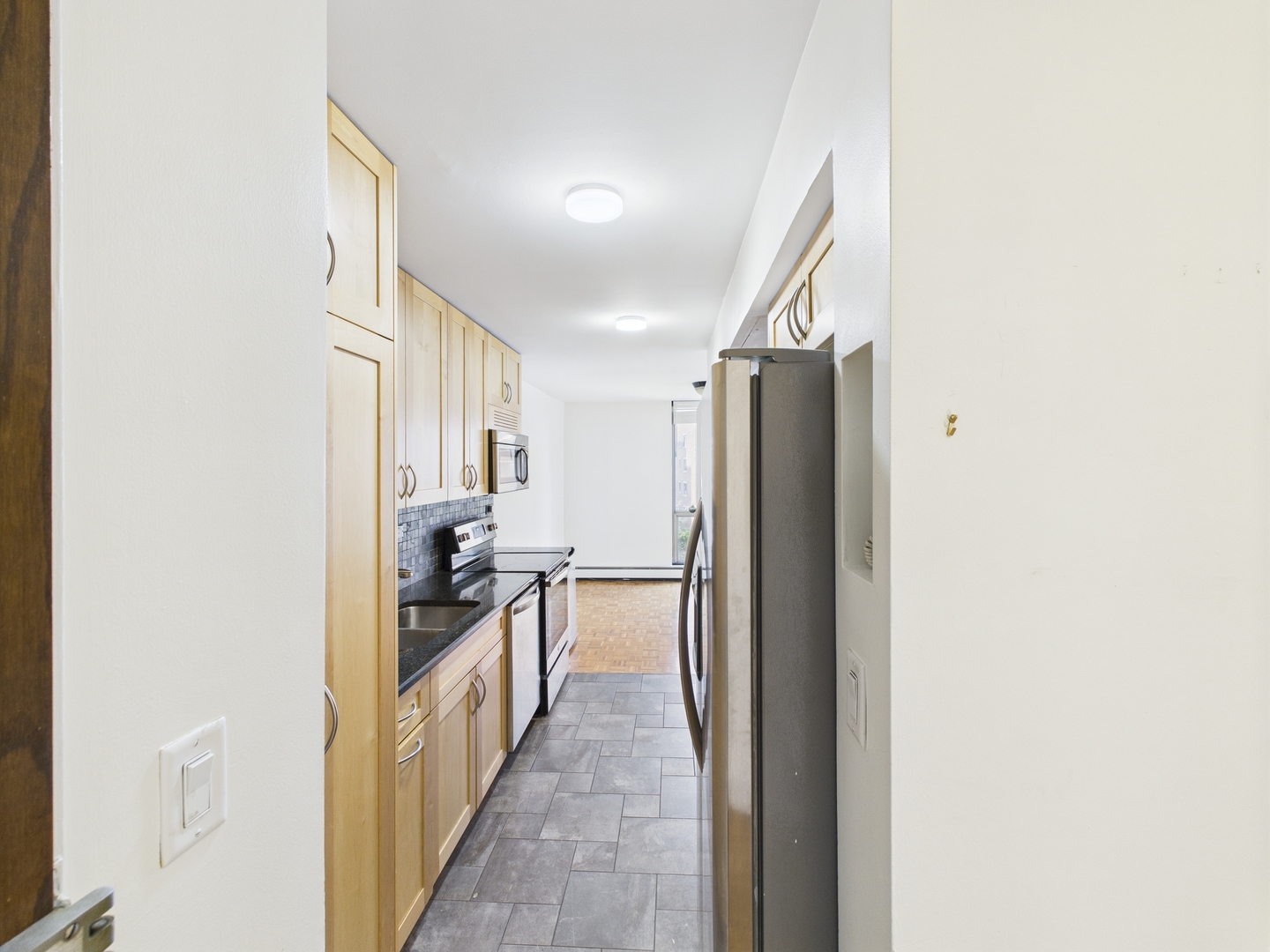 Chicago, Illinois, 60610, United States, 3 Bedrooms Bedrooms, ,2 BathroomsBathrooms,Residential,For Sale,1939067