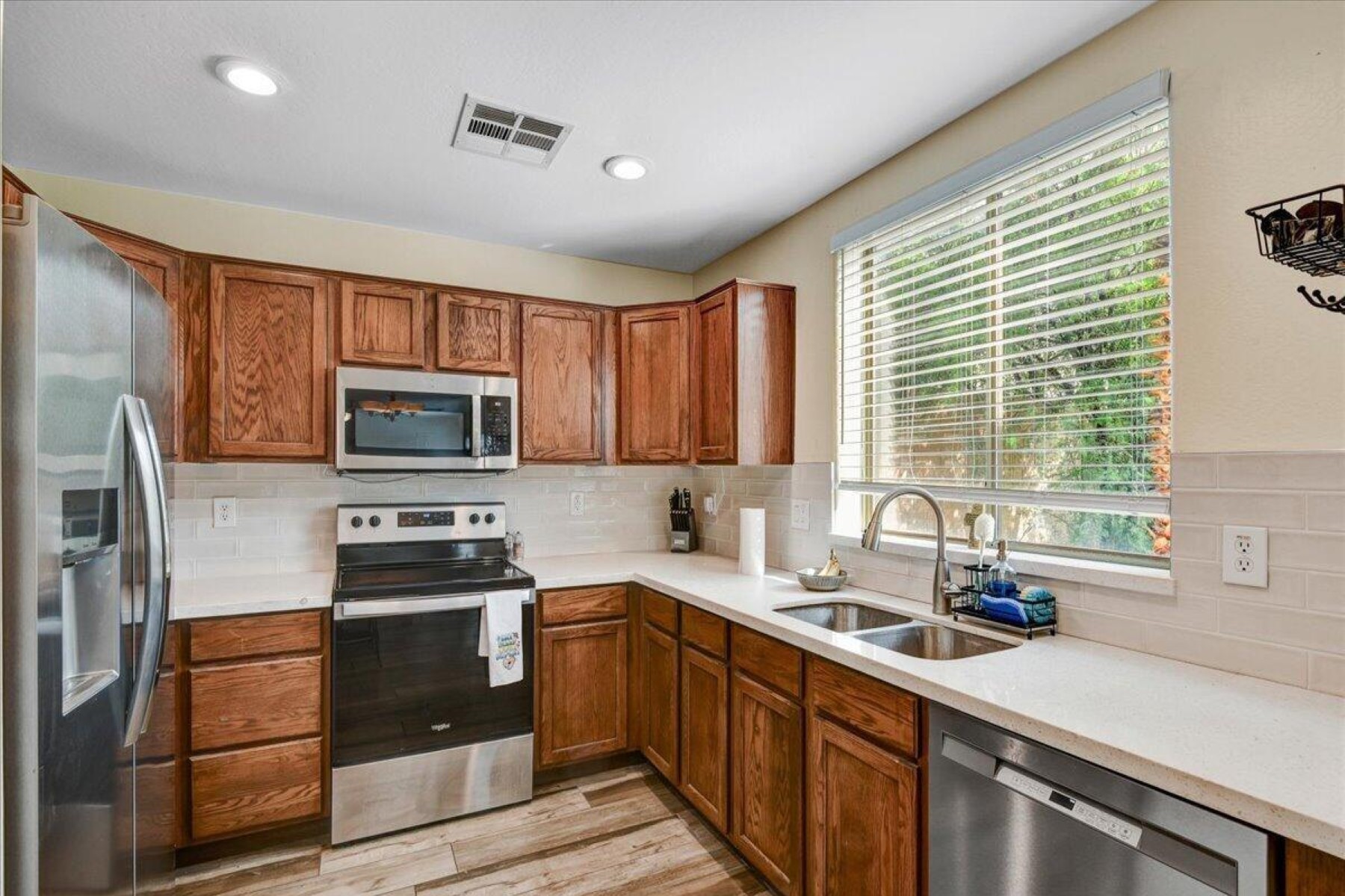 2329 W Barwick Drive¦Phoenix, AZ - 物件實景