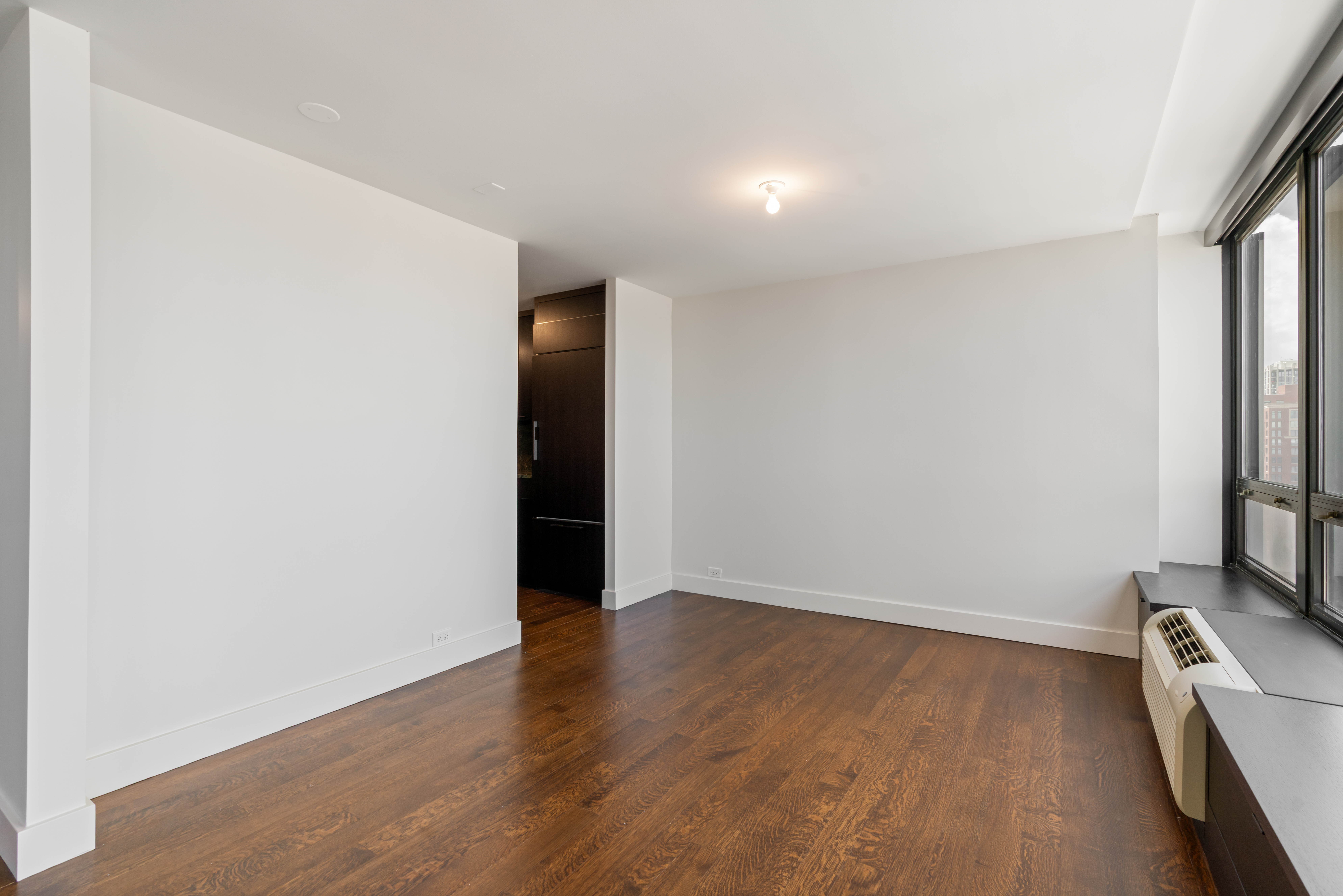  Fully Renovated Condo in the Gold Coast - 物件實景