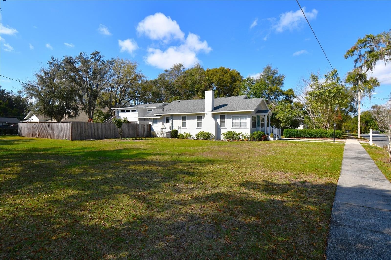 MOUNT DORA, Florida, 32757, United States, 3 Bedrooms Bedrooms, ,3 BathroomsBathrooms,Residential,For Sale,2018261