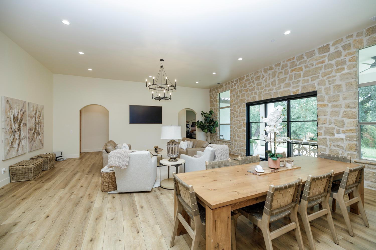 Modesto, California, 95357, United States, 4 Bedrooms Bedrooms, ,4 BathroomsBathrooms,Residential,For Sale,1976586