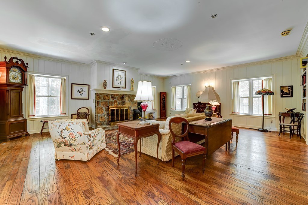 Hiawassee, Georgia, 30546, United States, 3 Bedrooms Bedrooms, ,4 BathroomsBathrooms,Residential,For Sale,1981335