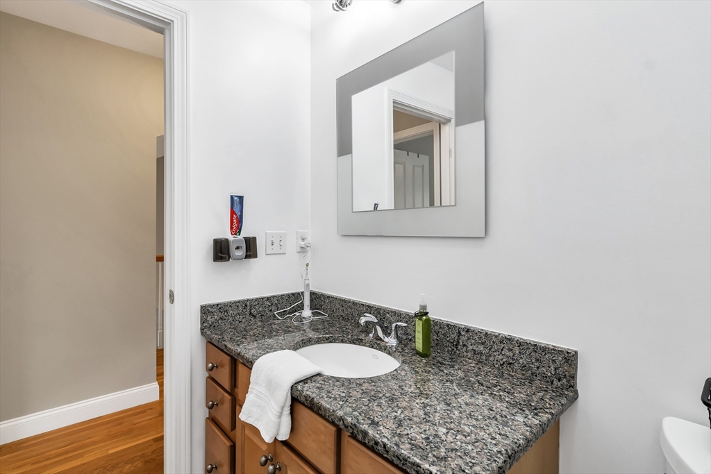 Haverhill, Massachusetts, 01832, United States, 2 Bedrooms Bedrooms, ,3 BathroomsBathrooms,Residential,For Sale,1931401