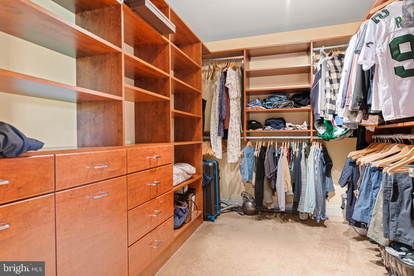 Conshohocken, Pennsylvania, 19428, United States, 3 Bedrooms Bedrooms, ,3 BathroomsBathrooms,Residential,For Sale,1850203