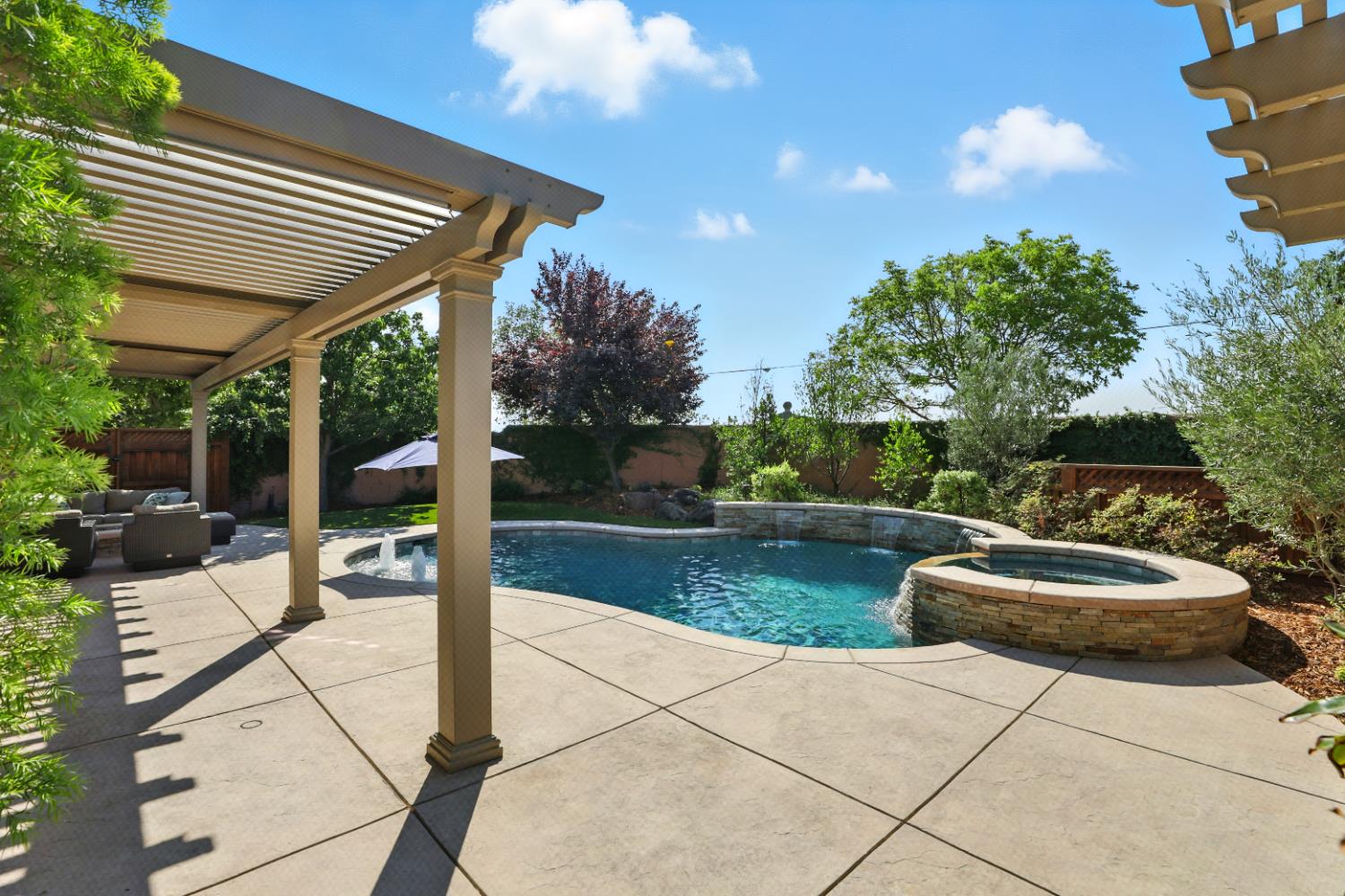 West Sacramento, California, 95691, United States, 4 Bedrooms Bedrooms, ,3 BathroomsBathrooms,Residential,For Sale,1940145