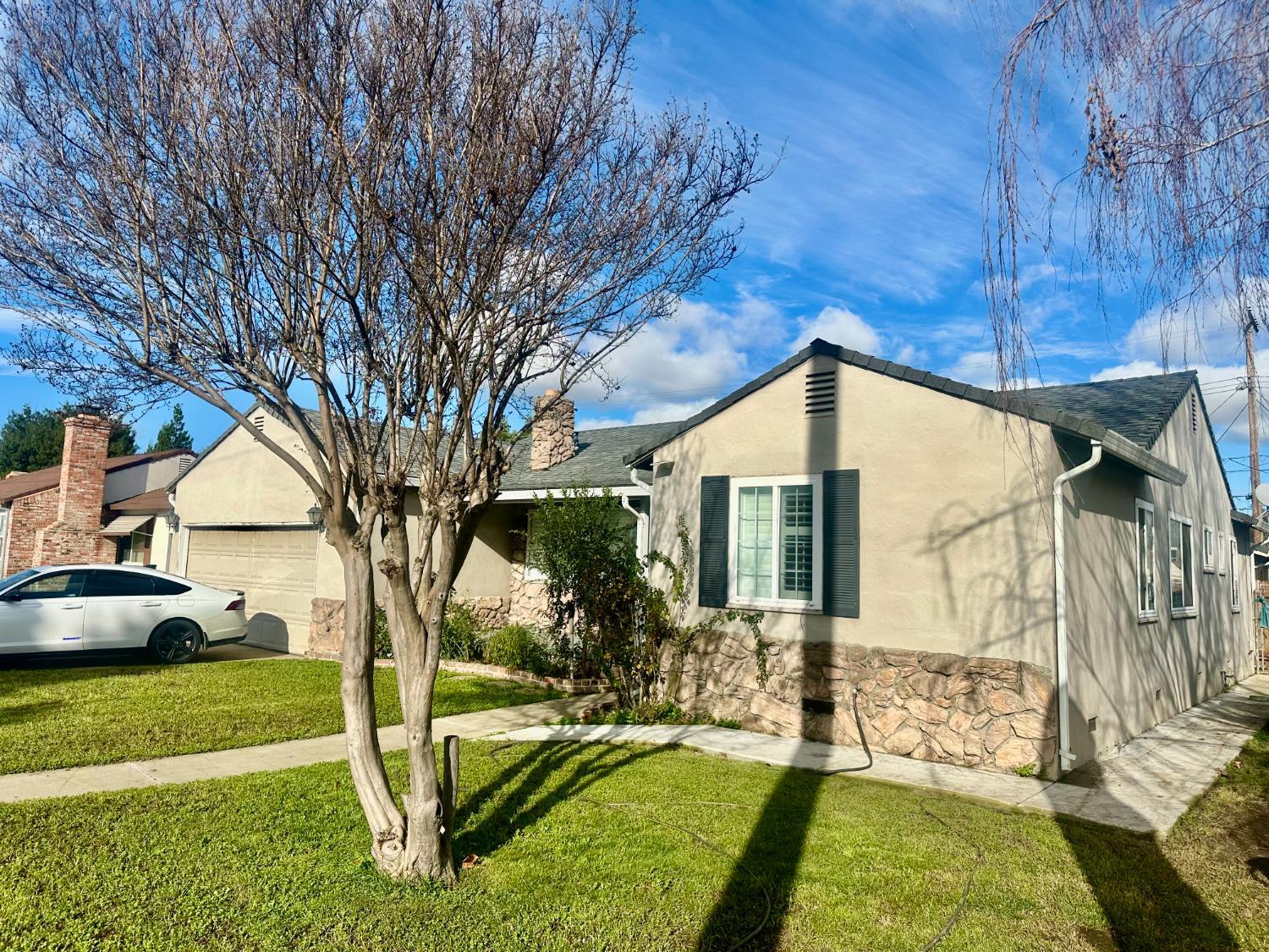 Lodi, California, 95240, United States, 3 Bedrooms Bedrooms, ,2 BathroomsBathrooms,Residential,For Sale,2009722