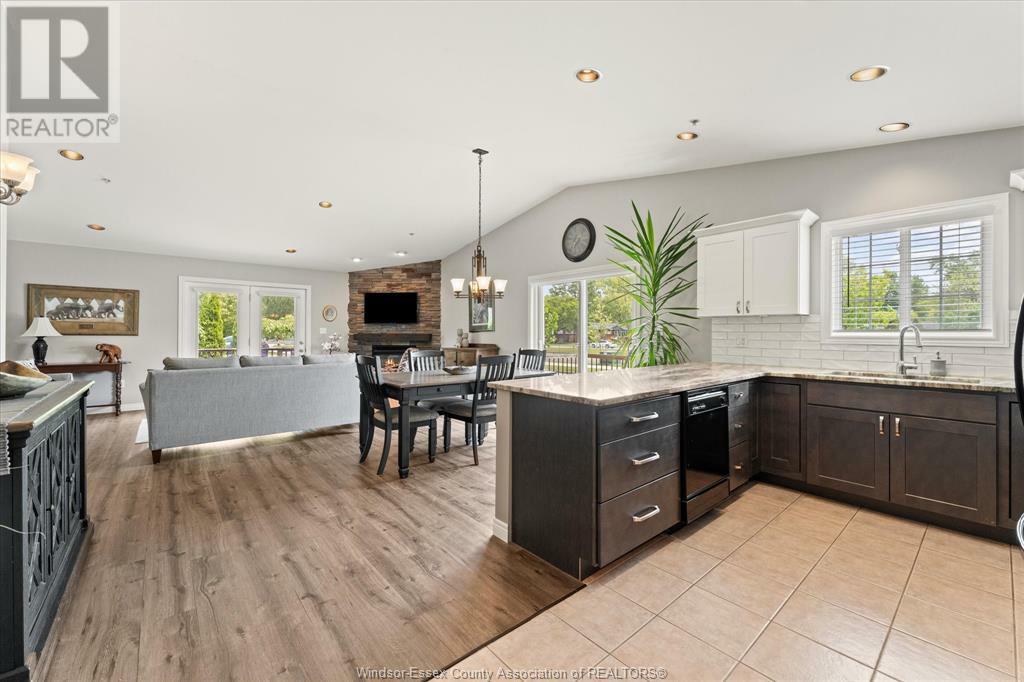 WINDSOR, Ontario, N9E 4X7, CA, 2 Bedrooms Bedrooms, ,1 BathroomBathrooms,Residential,For Sale,1857964