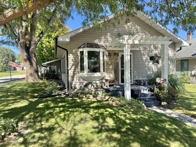 2nd St, Oglesby, IL 61348