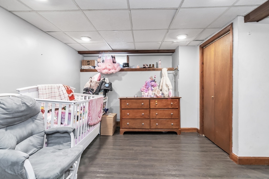 Haverhill, Massachusetts, 01830, United States, 5 Bedrooms Bedrooms, ,3 BathroomsBathrooms,Residential,For Sale,1990407