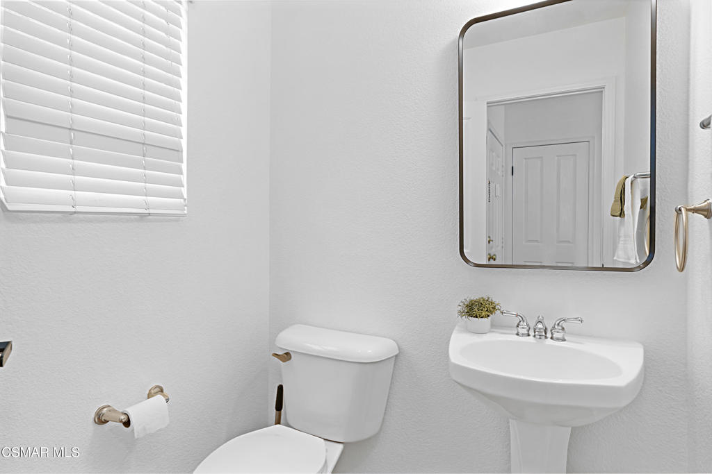 Westlake Village, California, 91362, United States, 2 Bedrooms Bedrooms, ,3 BathroomsBathrooms,Residential,For Sale,1987544