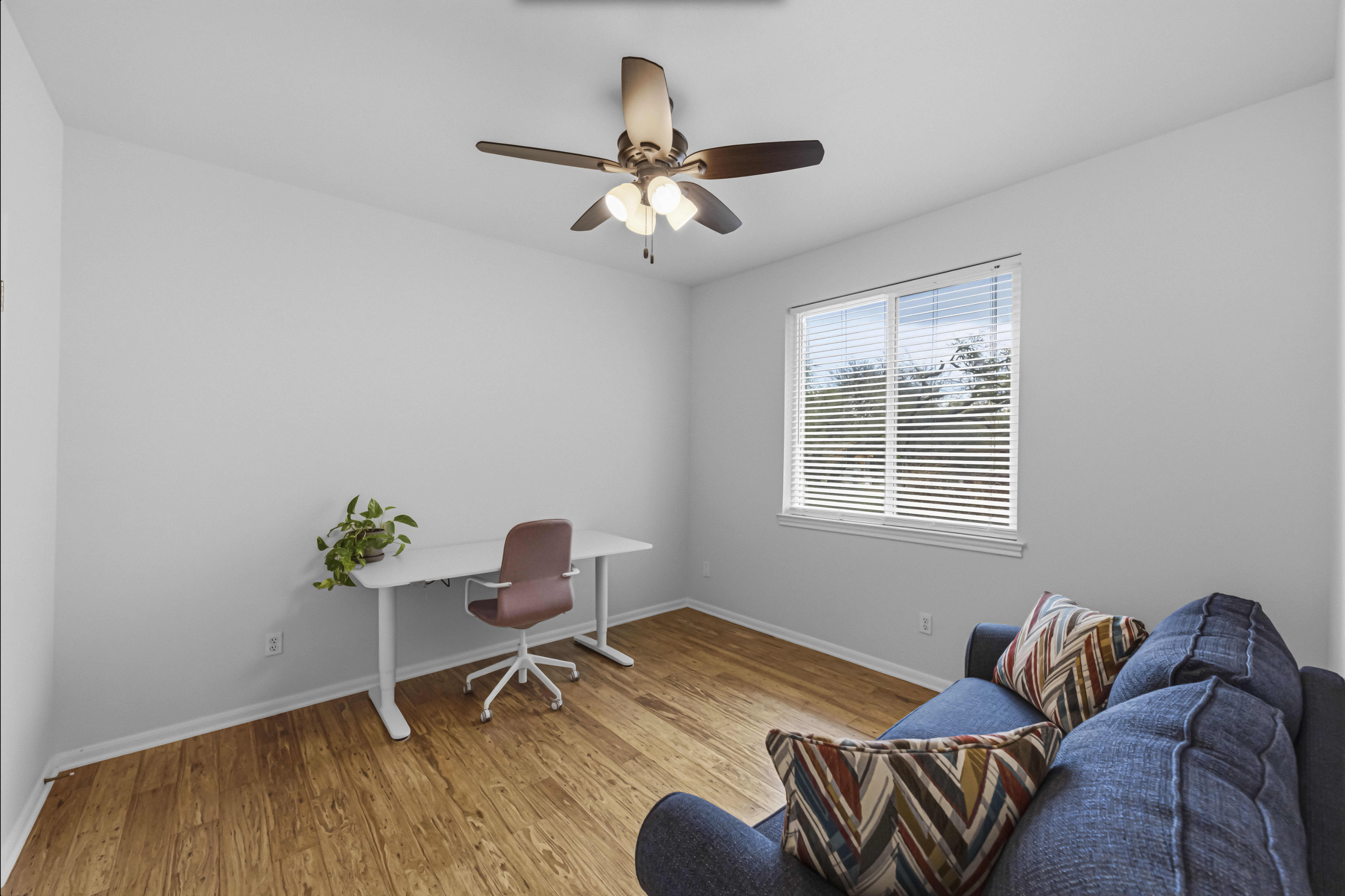  Single-Story Retreat on One Acre with Close Proximity to Private Schools - 物件實景