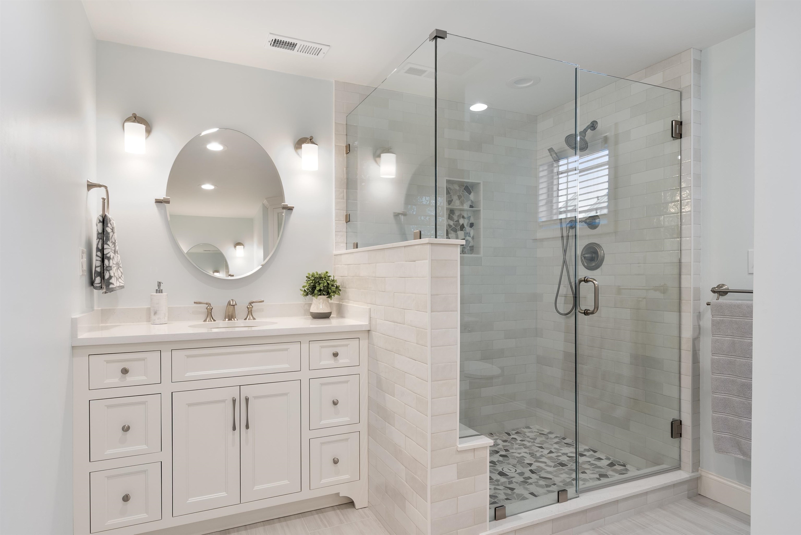 Hampton, New Hampshire, 03842, United States, 3 Bedrooms Bedrooms, ,1 BathroomBathrooms,Residential,For Sale,1846581