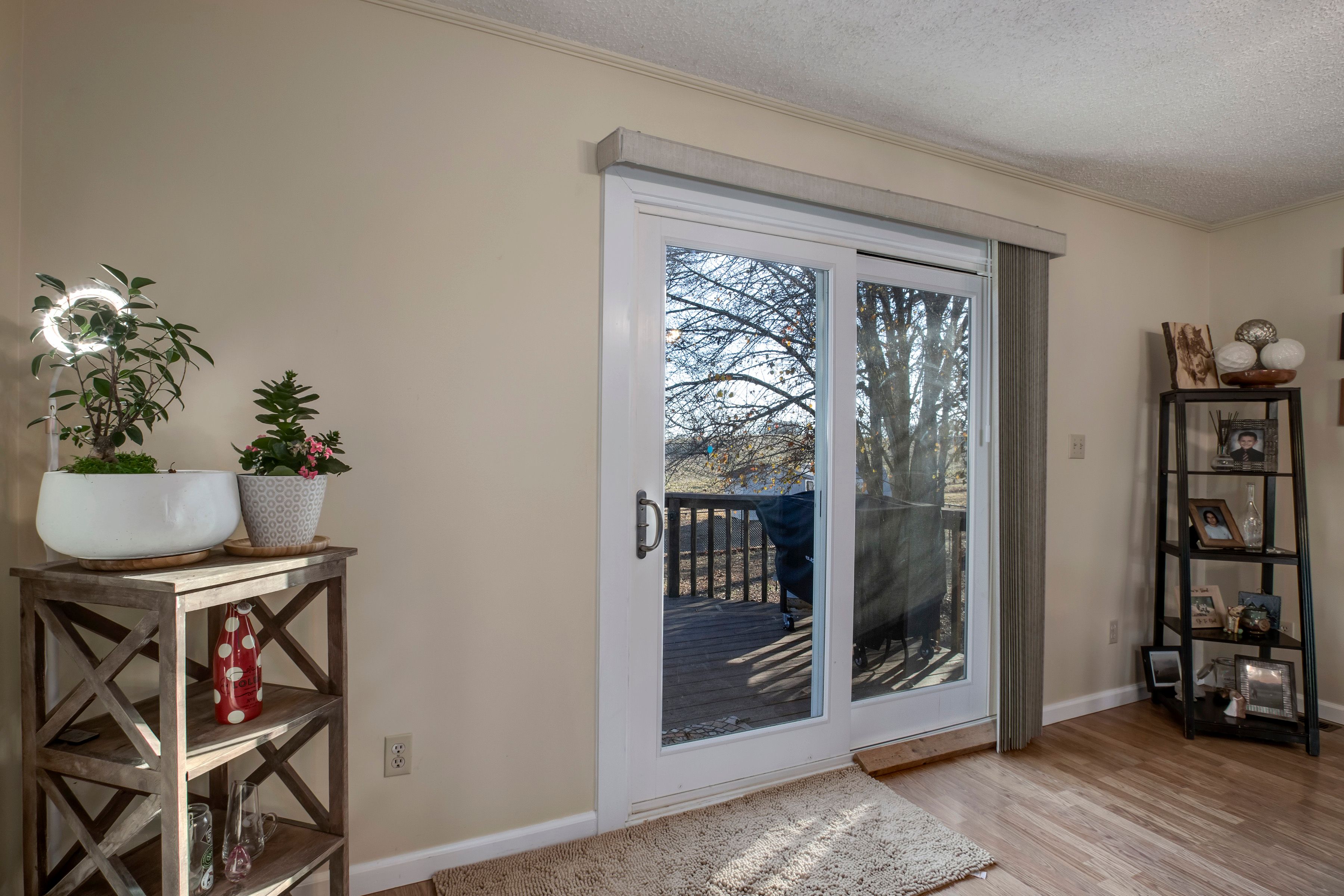 Loudon, Tennessee, 37774, United States, 3 Bedrooms Bedrooms, ,3 BathroomsBathrooms,Residential,For Sale,2011401