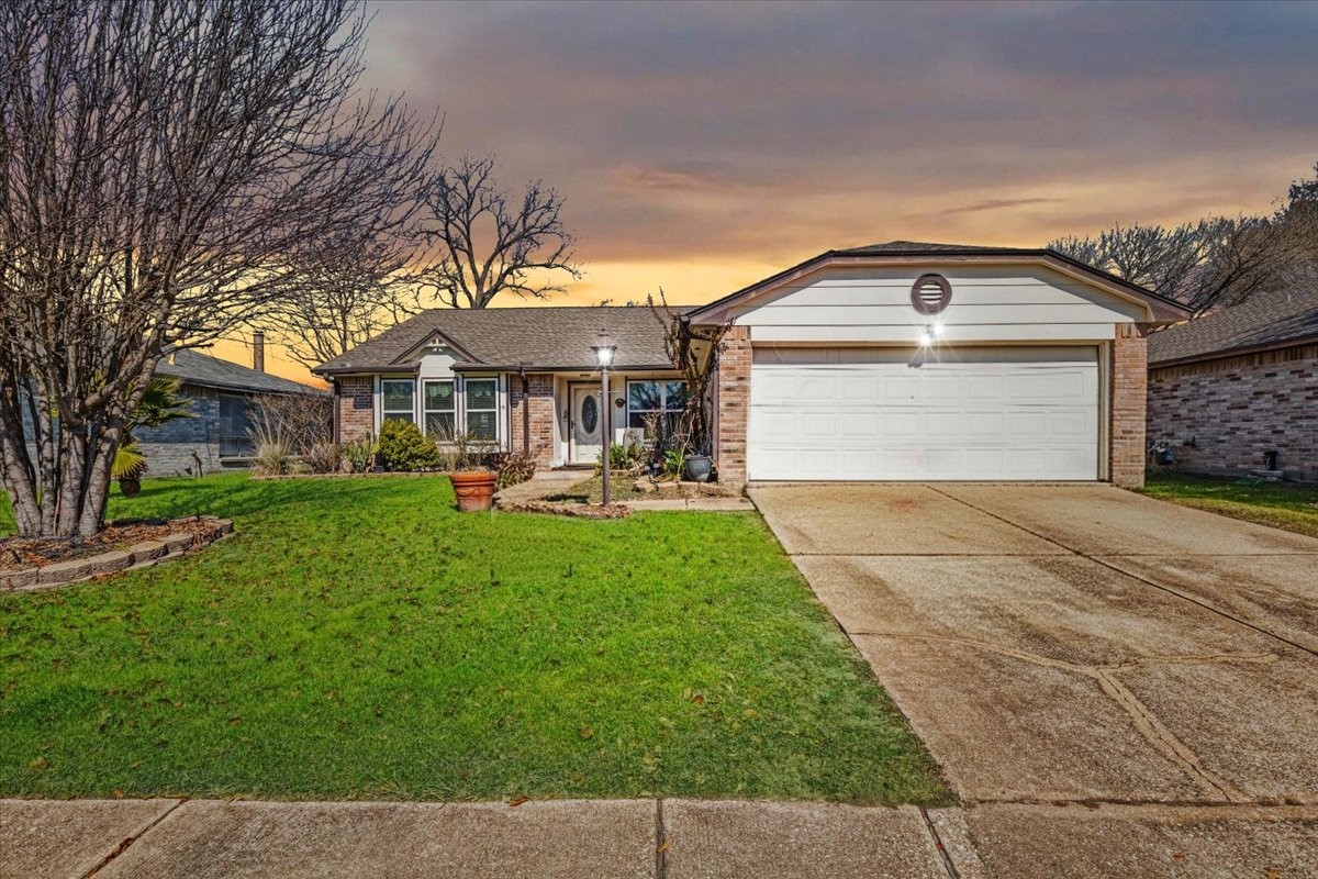 Summer Dawn Ln, Houston, TX 77095