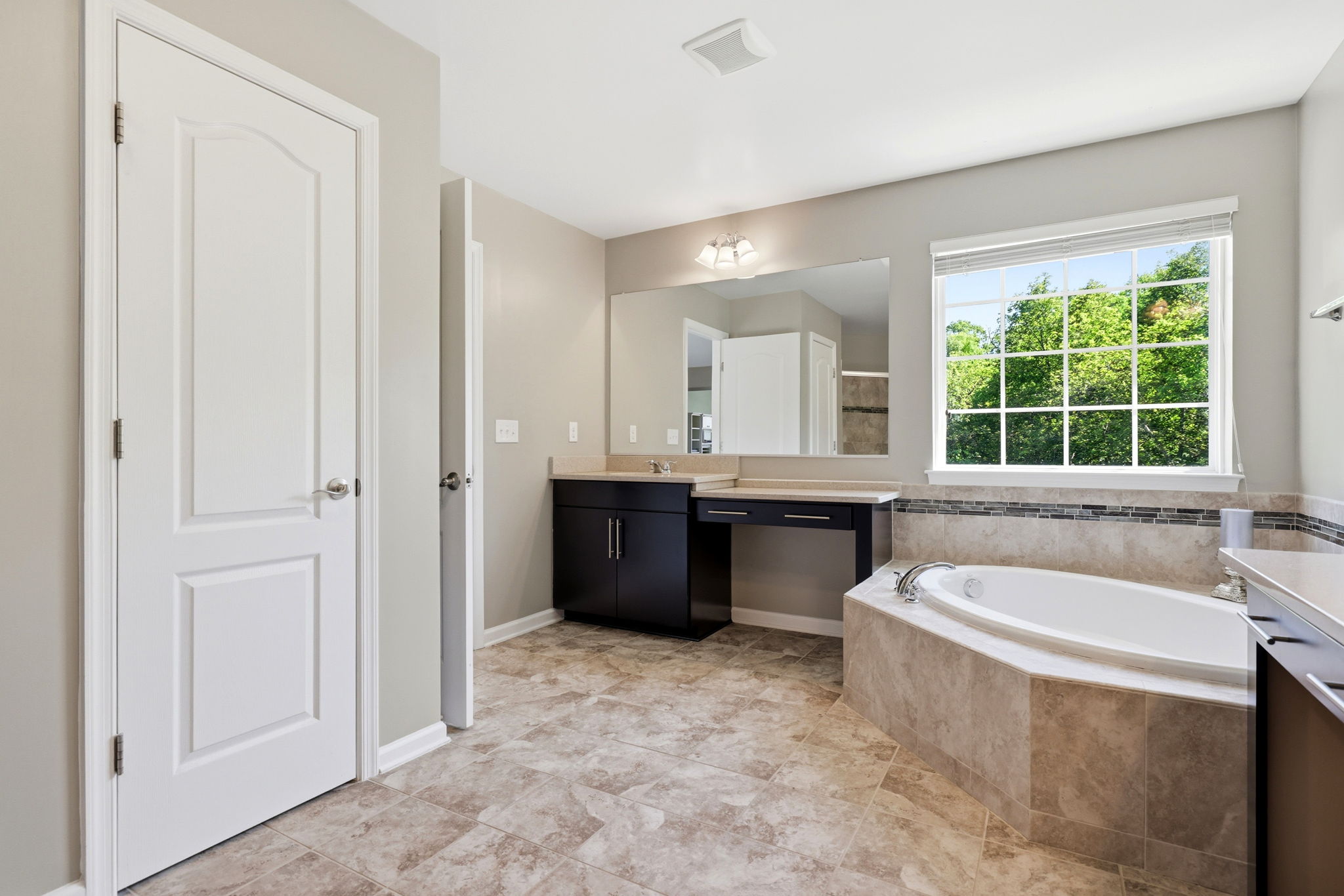  13506 Eagles Rest Drive, Leesburg, VA 20176 - 物件實景
