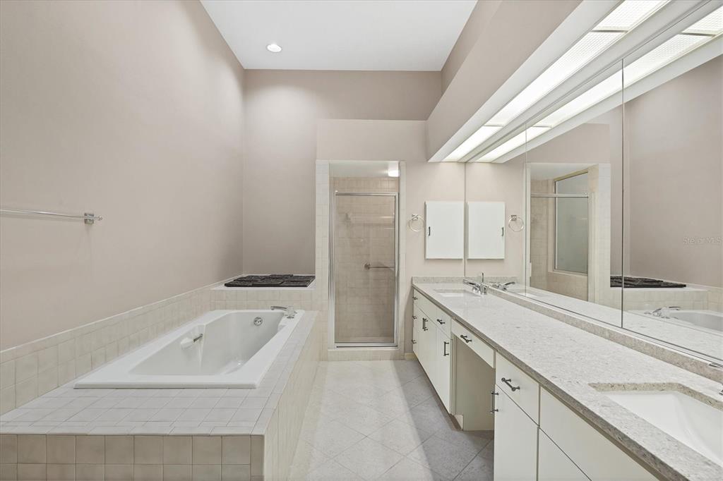 Sarasota, Florida, 34238, United States, 2 Bedrooms Bedrooms, ,2 BathroomsBathrooms,Residential,For Sale,1818711
