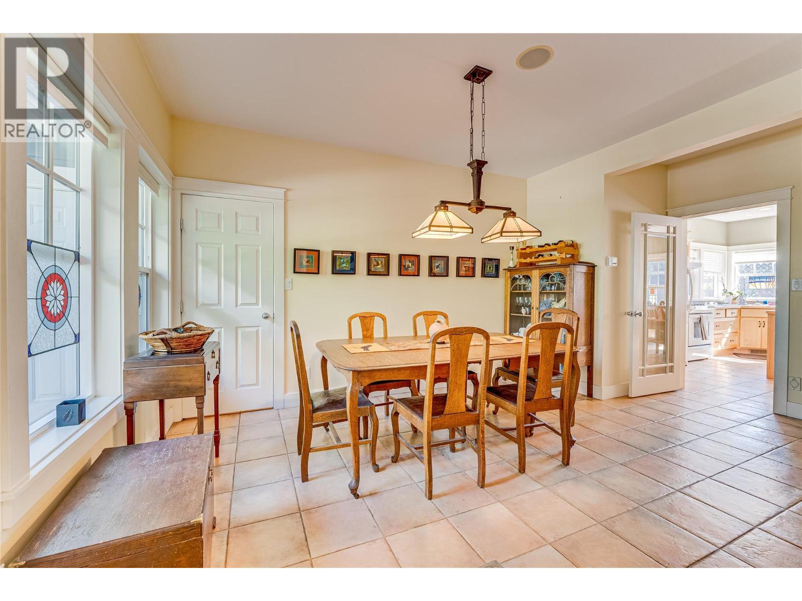 VERNON, British Columbia, V1T 2P9, CA, 5 Bedrooms Bedrooms, ,4 BathroomsBathrooms,Residential,For Sale,1948621