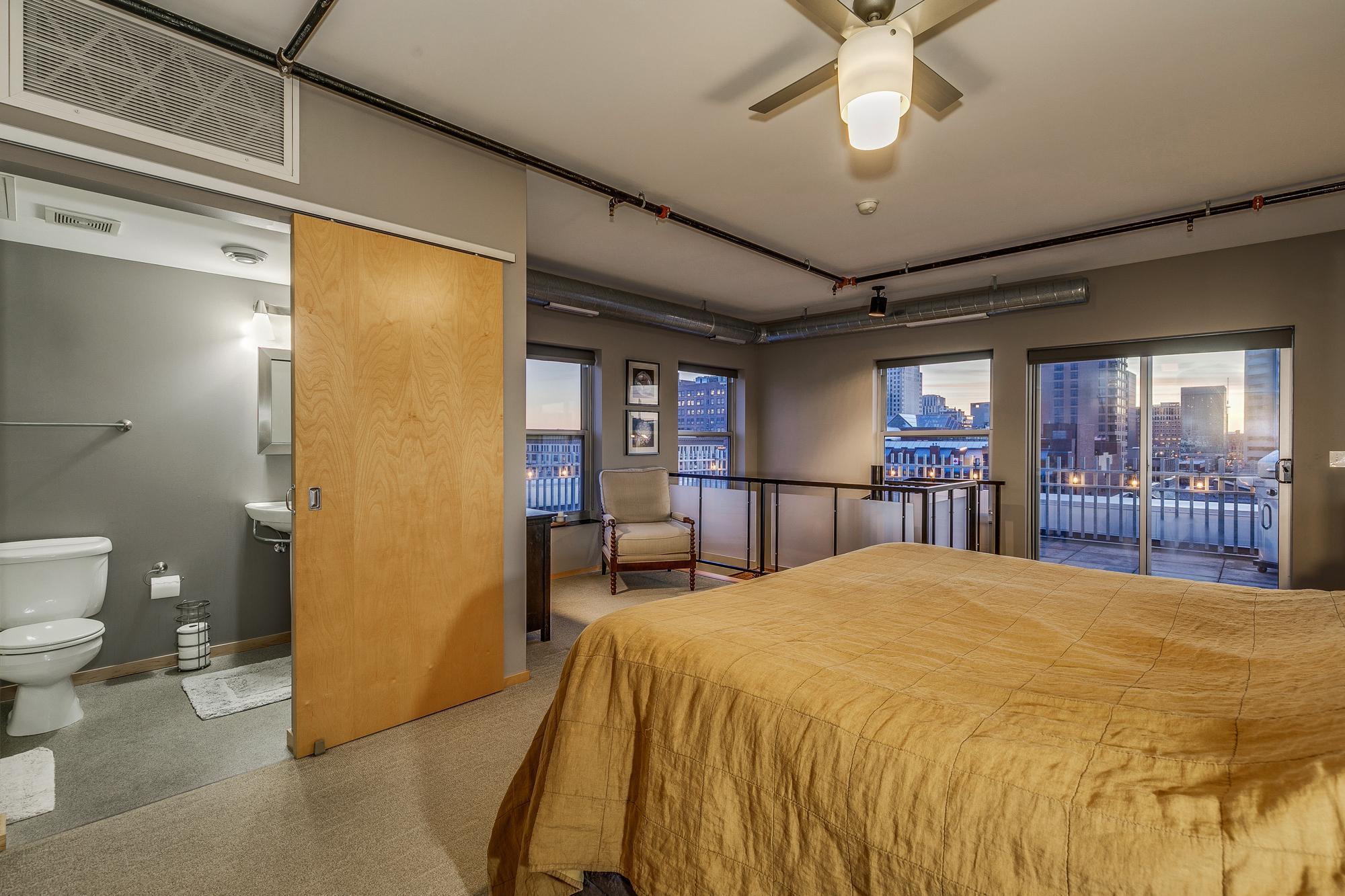 Saint Paul, Minnesota, 55101, United States, 2 Bedrooms Bedrooms, ,1 BathroomBathrooms,Residential,For Sale,1794377
