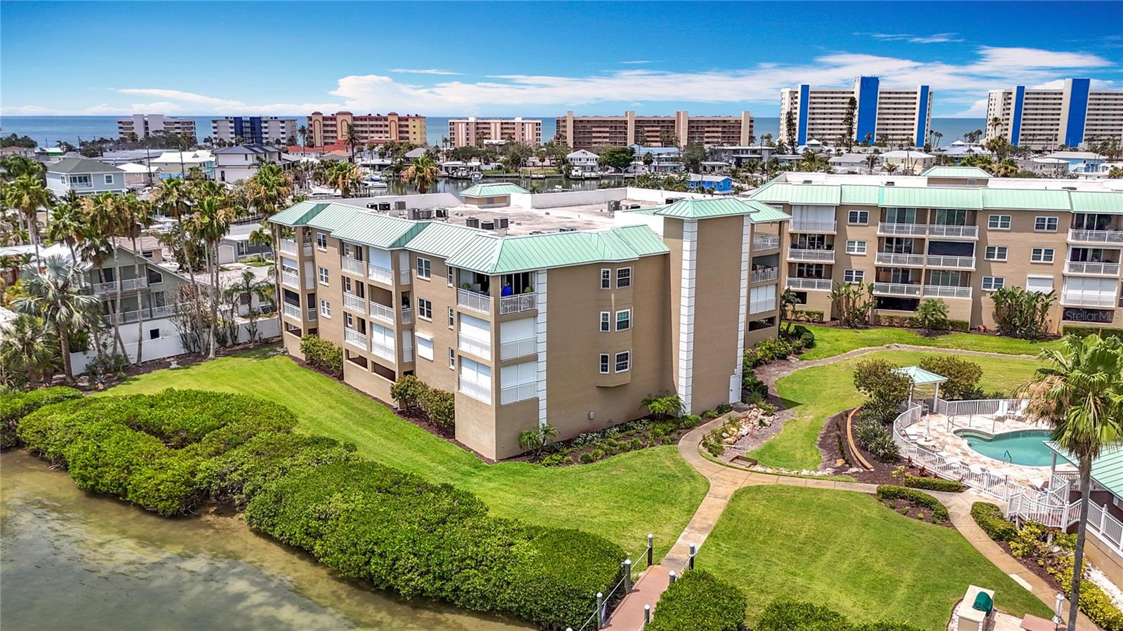 Madeira Beach, Florida, 33708, United States, 2 Bedrooms Bedrooms, ,2 BathroomsBathrooms,Residential,For Sale,1981210