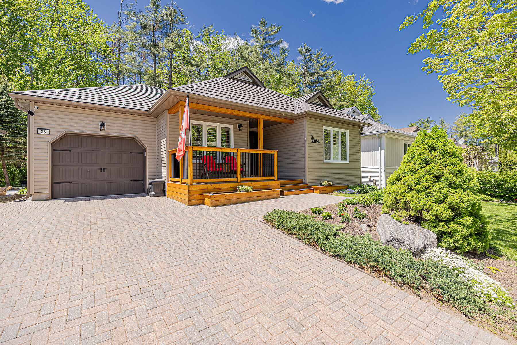  Immaculate Pineridge Bungalow - 物件實景