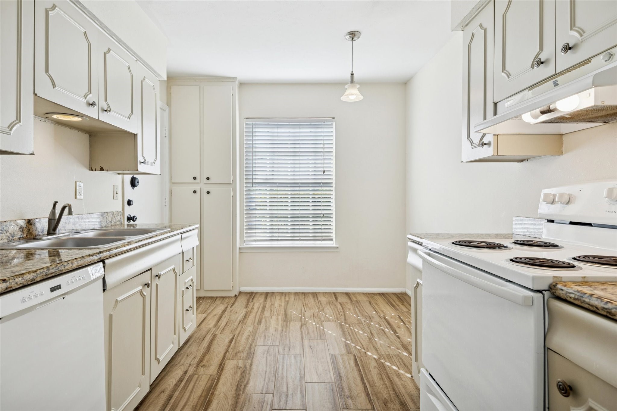  7600 Burgoyne Road #152 - 物件實景