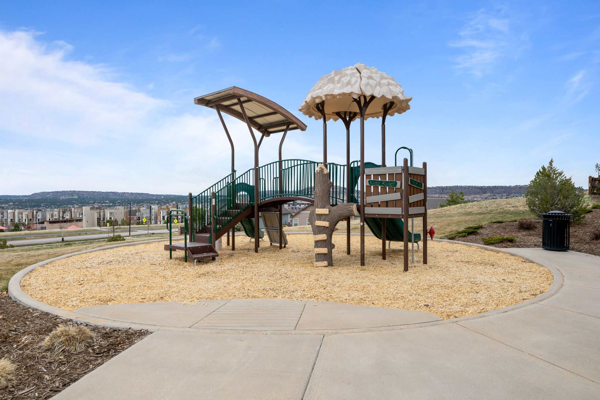  Move-In Ready Ranch With Great Curb Appeal - 物件實景