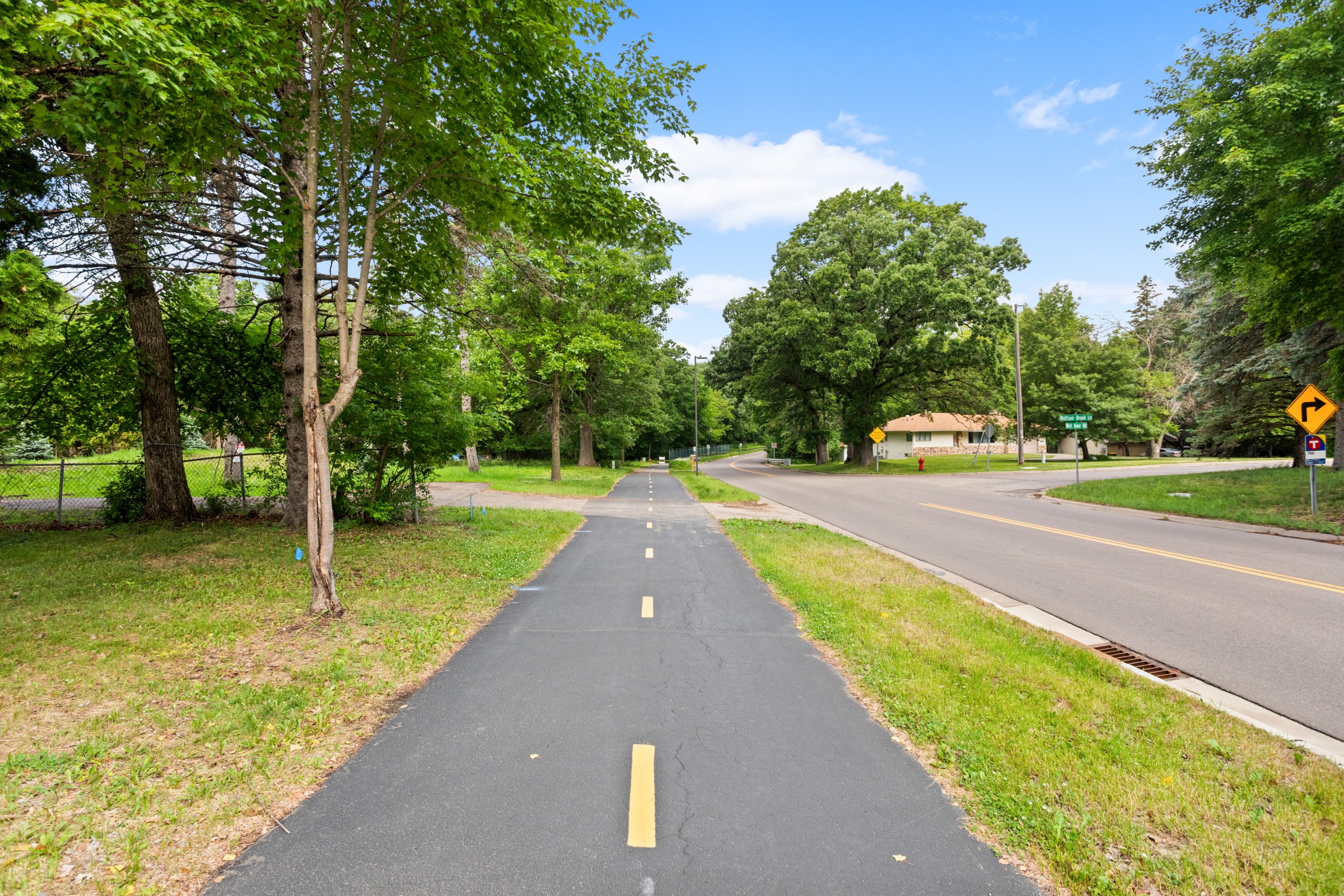 8609 West River Road, Brooklyn Park, MN 55444 - 物件實景