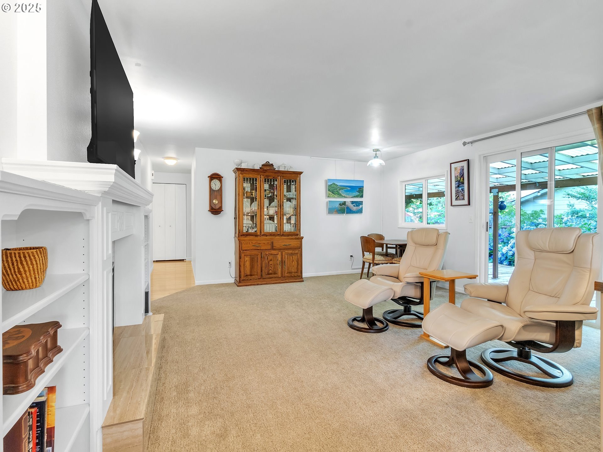 McMinnville, Oregon, 97128, United States, 3 Bedrooms Bedrooms, ,2 BathroomsBathrooms,Residential,For Sale,1901824