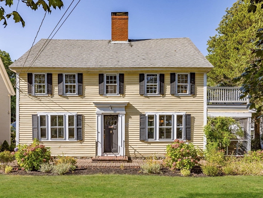 Amesbury, Massachusetts, 01913, United States, 5 Bedrooms Bedrooms, ,4 BathroomsBathrooms,Residential,For Sale,1992950