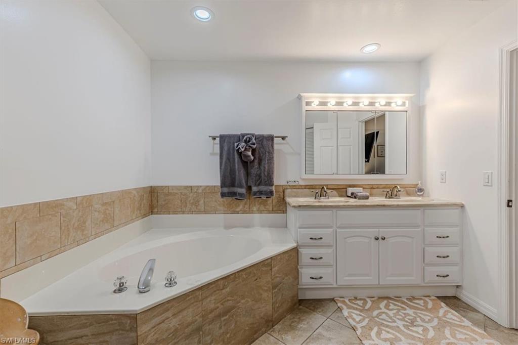 Naples, Florida, 34105, United States, 3 Bedrooms Bedrooms, ,2 BathroomsBathrooms,Residential,For Sale,1966280