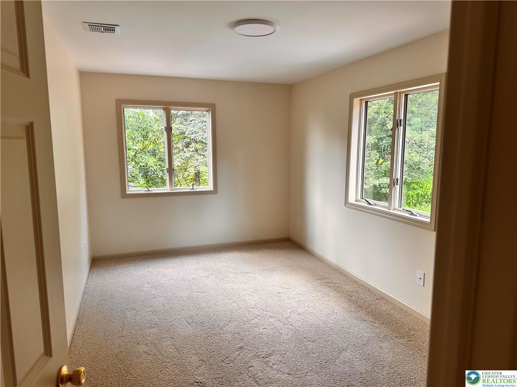 Washington Twp, Pennsylvania, 18080, United States, 3 Bedrooms Bedrooms, ,3 BathroomsBathrooms,Residential,For Sale,1984610