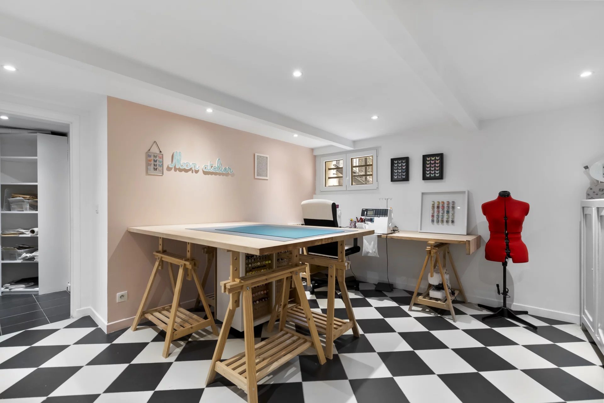 Saint-Germain-en-Laye, Île-de-France, 78100, FR, 9 Bedrooms Bedrooms, ,9 BathroomsBathrooms,Residential,For Sale,1994576