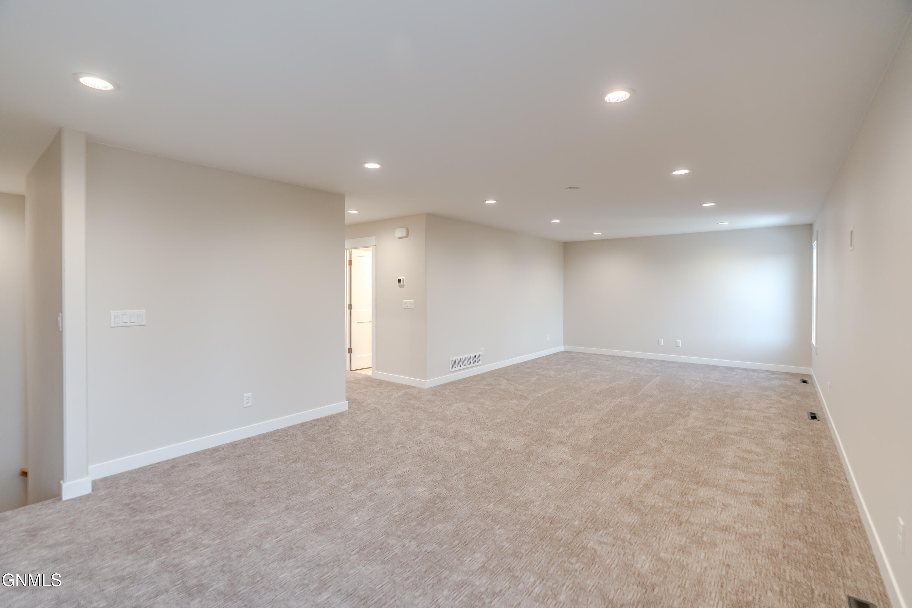 Bismarck, North Dakota, 58504, United States, 3 Bedrooms Bedrooms, ,3 BathroomsBathrooms,Residential,For Sale,2032789