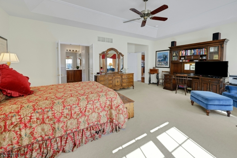 Franklin Twp., New Jersey, 08873, United States, 2 Bedrooms Bedrooms, ,2 BathroomsBathrooms,Residential,For Sale,1947950