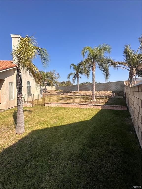 Fontana, California, 92335, United States, 4 Bedrooms Bedrooms, ,2 BathroomsBathrooms,Residential,For Sale,1990502