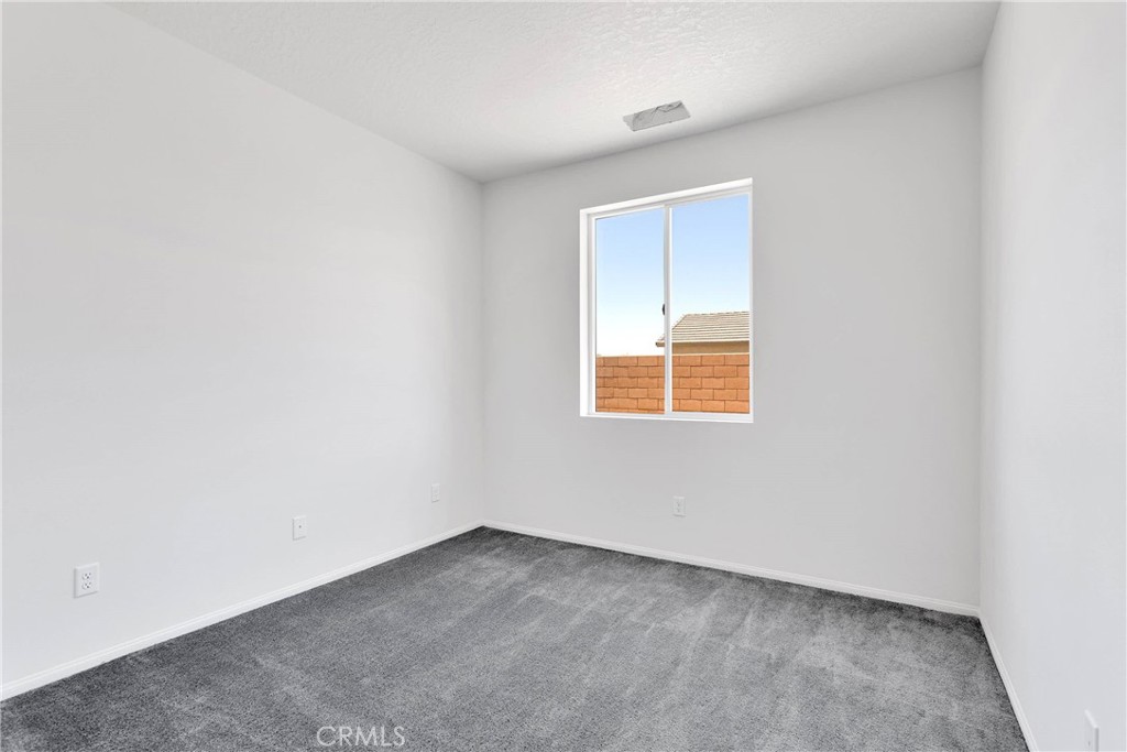 Victorville, California, 92395, United States, 3 Bedrooms Bedrooms, ,2 BathroomsBathrooms,Residential,For Sale,1865788