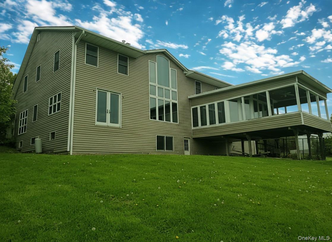 Washingtonville, New York, 10992, United States, 4 Bedrooms Bedrooms, ,4 BathroomsBathrooms,Residential,For Sale,2017576