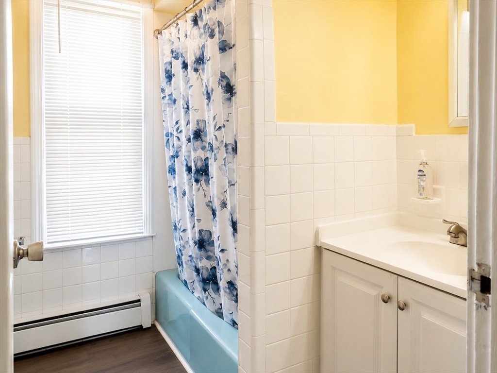Lynn, Massachusetts, 01904, United States, 8 Bedrooms Bedrooms, ,4 BathroomsBathrooms,Residential,For Sale,2048098