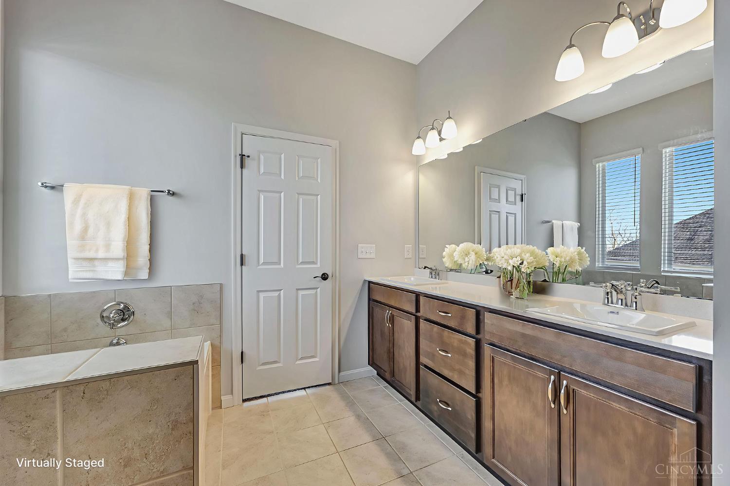 Liberty Twp, Ohio, 45011, United States, 5 Bedrooms Bedrooms, ,4 BathroomsBathrooms,Residential,For Sale,1998520